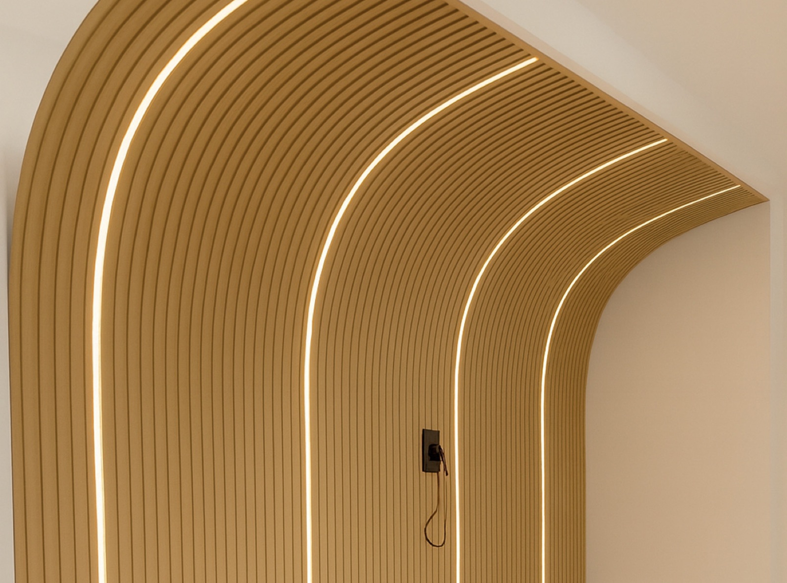 Slatted arch with light